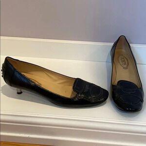 TOD’S black pumps size 40